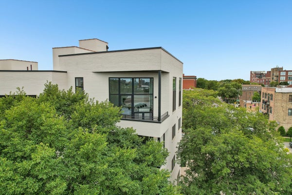 1656 N BOSWORTH AVE # PH-4S, CHICAGO, IL 60642 - Image a32096c4ed210f9bfed1cc8bb1e4f85e/132291535