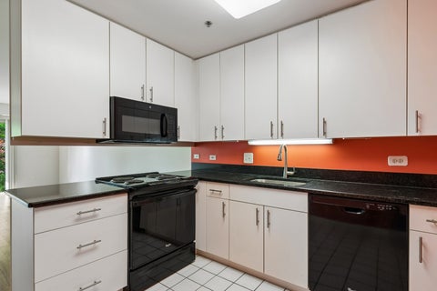 Tiny photo for 381 Kelburn Road #214, Deerfield, IL 60015 (MLS # 12727458)