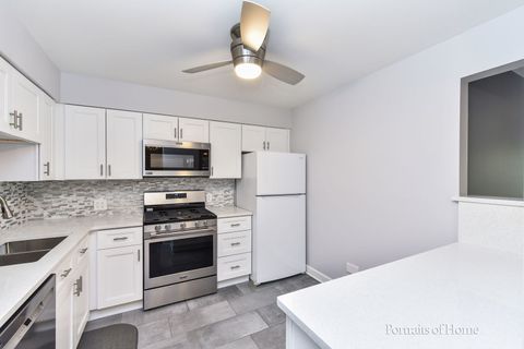 Tiny photo for 6630 S Brainard Avenue #203, Countryside, IL 60525 (MLS # 12465548)