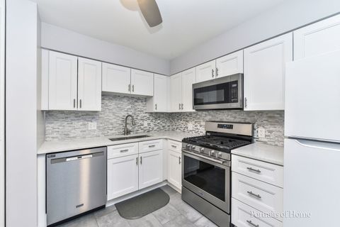 Tiny photo for 6630 S Brainard Avenue #203, Countryside, IL 60525 (MLS # 12465548)