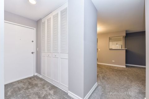 Tiny photo for 6630 S Brainard Avenue #203, Countryside, IL 60525 (MLS # 12465548)