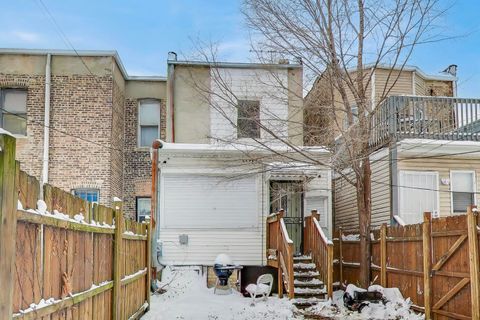 Tiny photo for 4049 S Indiana Avenue, Chicago, IL 60653 (MLS # 12524061)