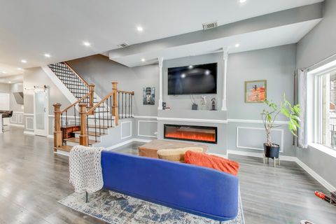 Tiny photo for 4049 S Indiana Avenue, Chicago, IL 60653 (MLS # 12524061)