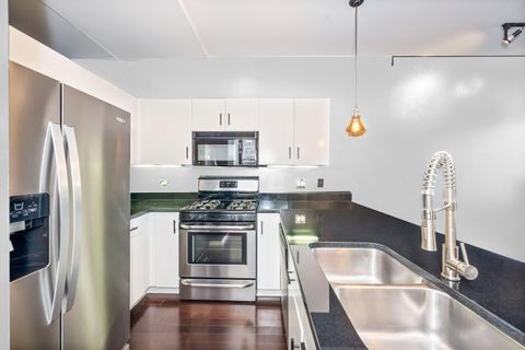 Tiny photo for 1118 W Fulton Street #201, Chicago, IL 60607 (MLS # 12541537)