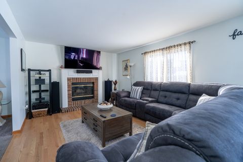 Tiny photo for 5875 Constitution Avenue, Gurnee, IL 60031 (MLS # 12554027)