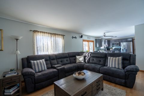 Tiny photo for 5875 Constitution Avenue, Gurnee, IL 60031 (MLS # 12554027)