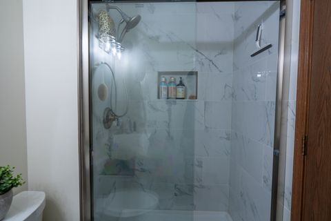 Tiny photo for 5875 Constitution Avenue, Gurnee, IL 60031 (MLS # 12554027)