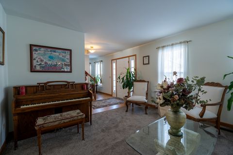 Tiny photo for 5875 Constitution Avenue, Gurnee, IL 60031 (MLS # 12554027)
