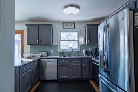 Tiny photo for 5875 Constitution Avenue, Gurnee, IL 60031 (MLS # 12554027)