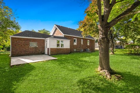 Tiny photo for 3540 Bernice Road, Lansing, IL 60438 (MLS # 12502912)