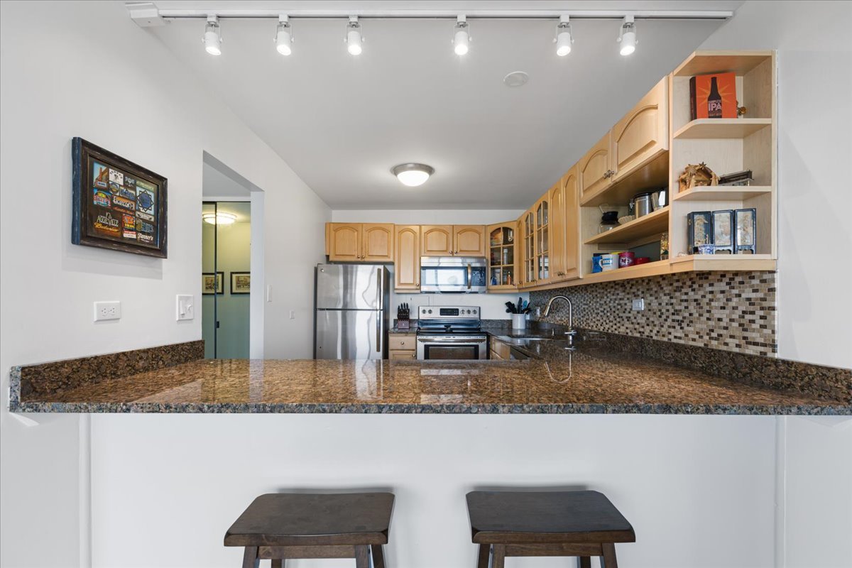 2754 N Hampden Court 1101
