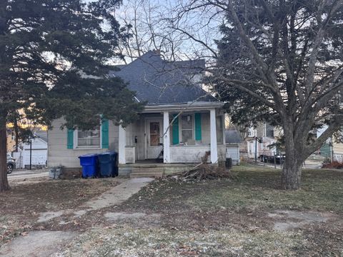 Photo of 109 S Lakeview Avenue, Kewanee, IL 61443 (MLS # 12625918)