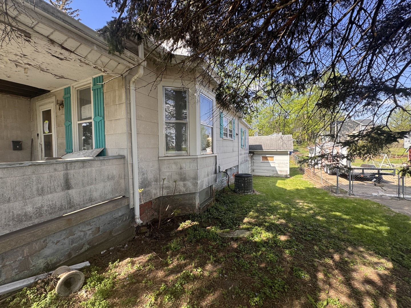 109 S Lakeview Avenue