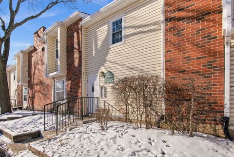 Tiny photo for 1235 Wyndham Court #203, Palatine, IL 60074 (MLS # 12548572)