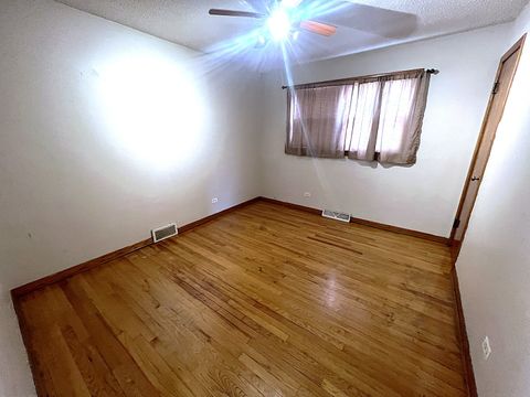 Tiny photo for 3939 W 84th Place, Chicago, IL 60652 (MLS # 12636317)