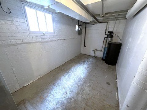 Tiny photo for 3939 W 84th Place, Chicago, IL 60652 (MLS # 12636317)