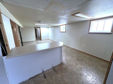 Tiny photo for 3939 W 84th Place, Chicago, IL 60652 (MLS # 12636317)