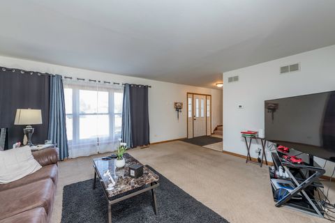 Tiny photo for 514 Judith Court, Winthrop Harbor, IL 60096 (MLS # 12586640)