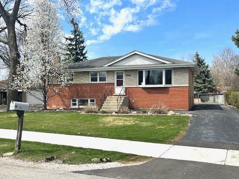 Photo of 8574 W 73rd Place, Justice, IL 60458 (MLS # 12613753)