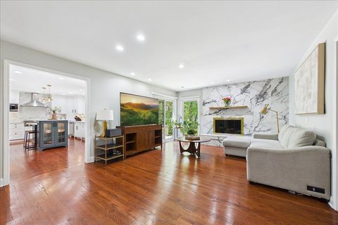 Tiny photo for 4 Exmoor Lane, Lincolnshire, IL 60069 (MLS # 12642182)