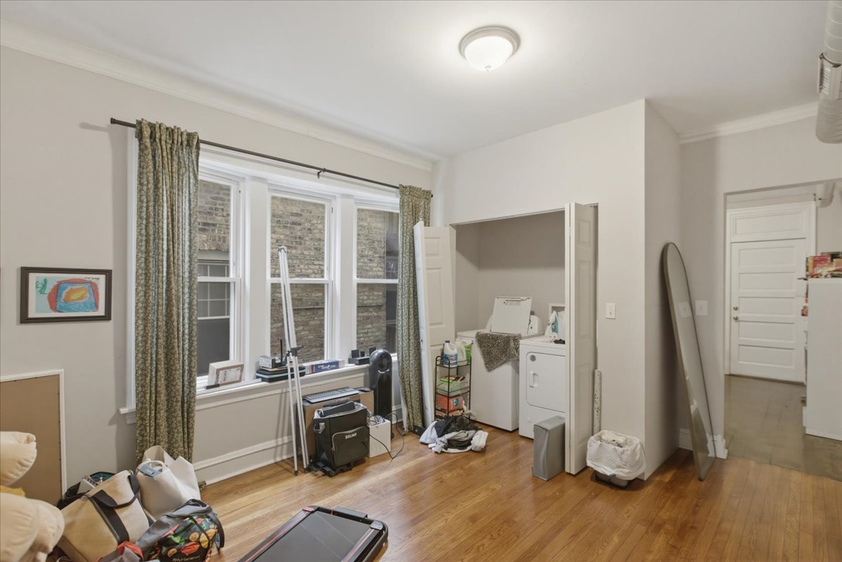 1042 N Kedzie Avenue 1