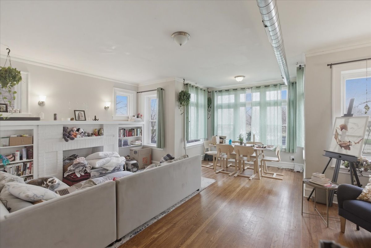 1042 N Kedzie Avenue 1