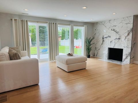 Tiny photo for 860 S 10th Avenue, La Grange, IL 60525 (MLS # 12624782)