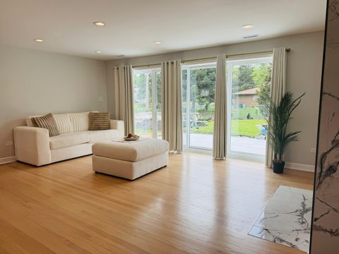 Tiny photo for 860 S 10th Avenue, La Grange, IL 60525 (MLS # 12624782)