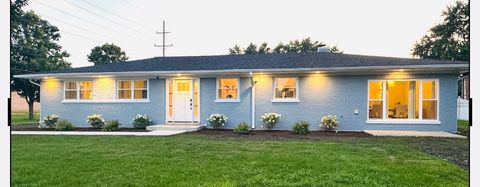 Tiny photo for 860 S 10th Avenue, La Grange, IL 60525 (MLS # 12624782)