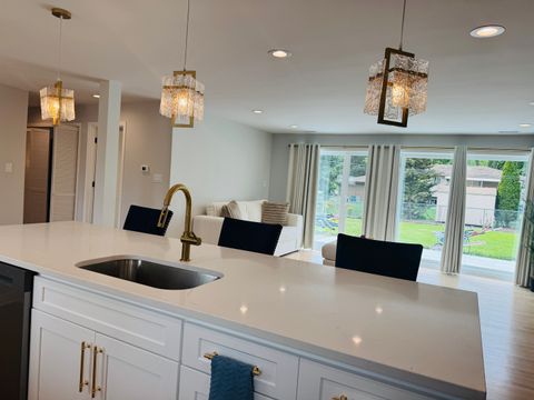 Tiny photo for 860 S 10th Avenue, La Grange, IL 60525 (MLS # 12624782)