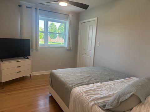 Tiny photo for 860 S 10th Avenue, La Grange, IL 60525 (MLS # 12624782)