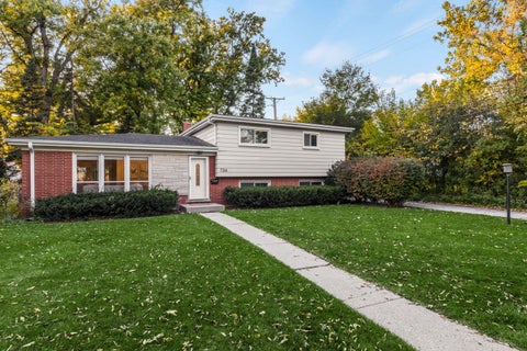 Photo of 734 Laramie Avenue, Glenview, IL 60025 (MLS # 12793217)