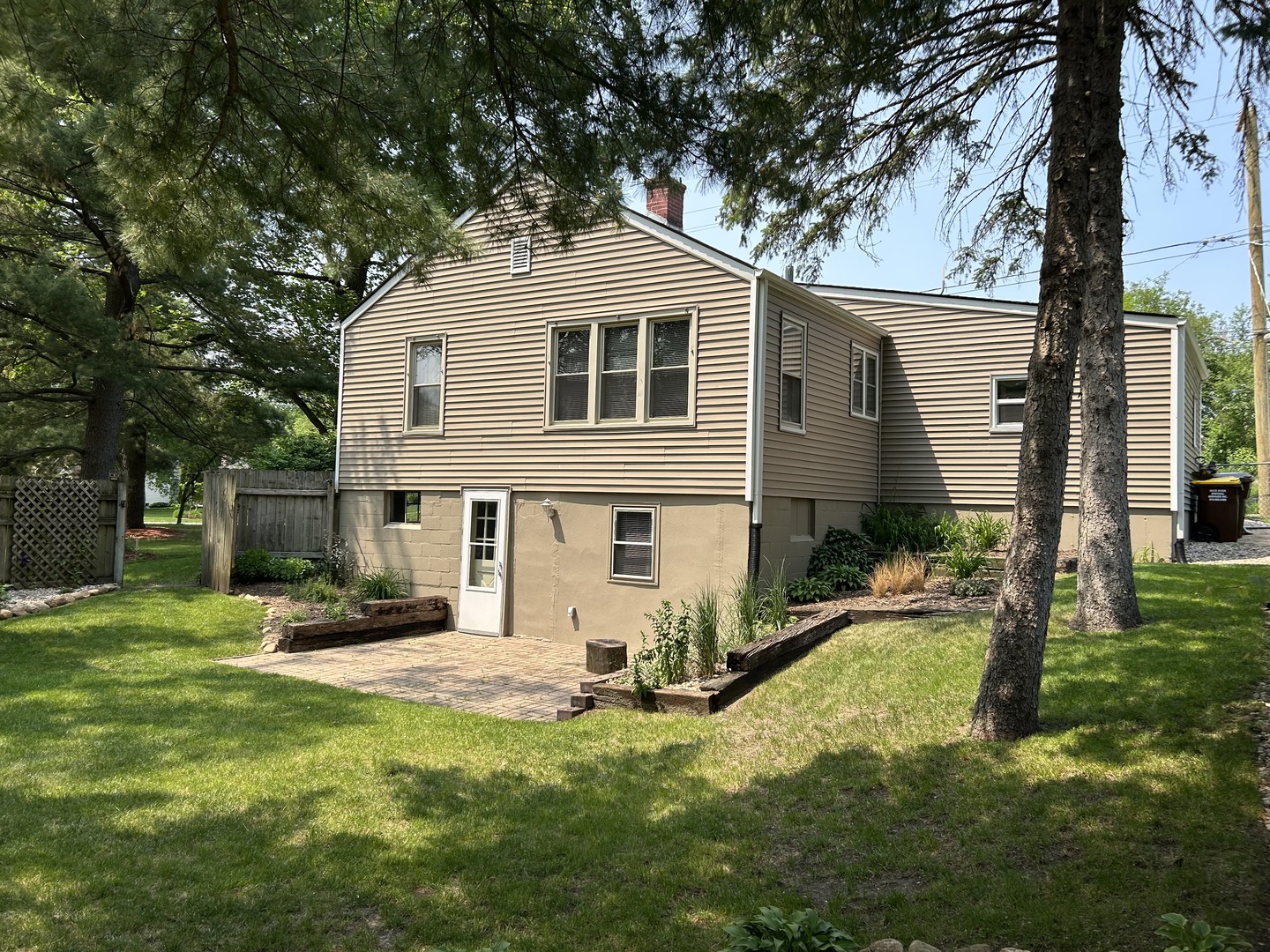 727 Elgin Street