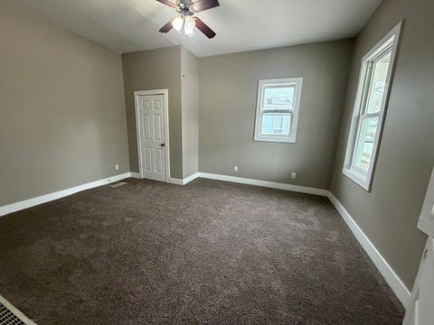 Tiny photo for 1501 W 6th Street, Davenport, IA 52802 (MLS # 12567951)