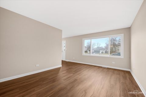 Tiny photo for 162 N Canyon Drive, Bolingbrook, IL 60490 (MLS # 12595172)