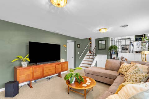 Tiny photo for 705 E Mchenry Street, Urbana, IL 61801 (MLS # 12707083)