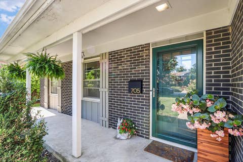 Tiny photo for 705 E Mchenry Street, Urbana, IL 61801 (MLS # 12707083)