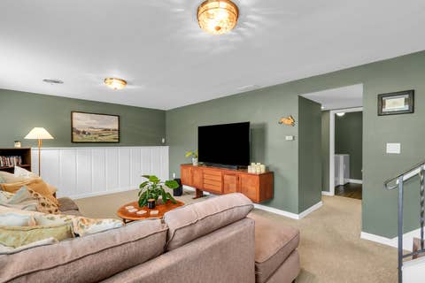 Tiny photo for 705 E Mchenry Street, Urbana, IL 61801 (MLS # 12707083)