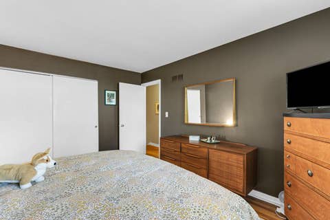 Tiny photo for 705 E Mchenry Street, Urbana, IL 61801 (MLS # 12707083)