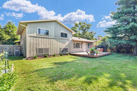 Tiny photo for 705 E Mchenry Street, Urbana, IL 61801 (MLS # 12707083)
