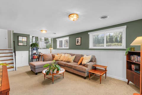 Tiny photo for 705 E Mchenry Street, Urbana, IL 61801 (MLS # 12707083)