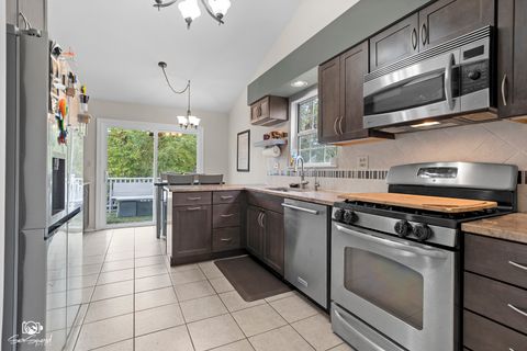 Tiny photo for 178 Wildberry Court, Aurora, IL 60504 (MLS # 12491629)