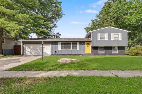 Photo of 1906 Winchester Drive, Champaign, IL 61821 (MLS # 12752331)