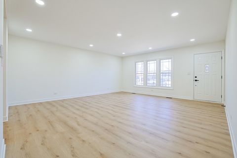 Tiny photo for 7784 Huntington Circle S, Hanover Park, IL 60133 (MLS # 12546368)