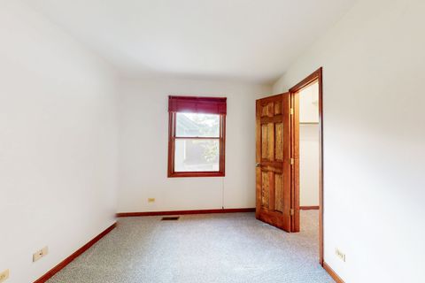 Tiny photo for 409 New York Lane, Elk Grove Village, IL 60007 (MLS # 12488655)