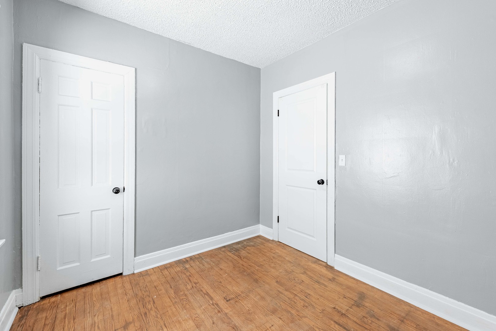 7614 W 63rd Place