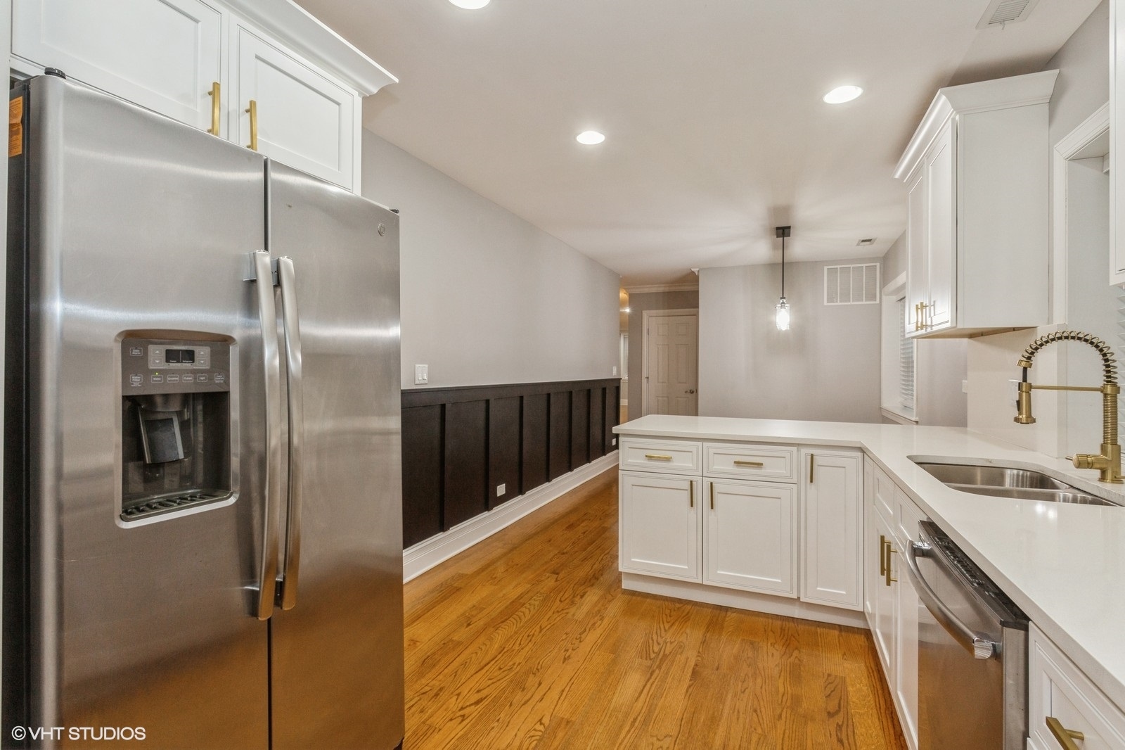 6427 N Albany Avenue 3