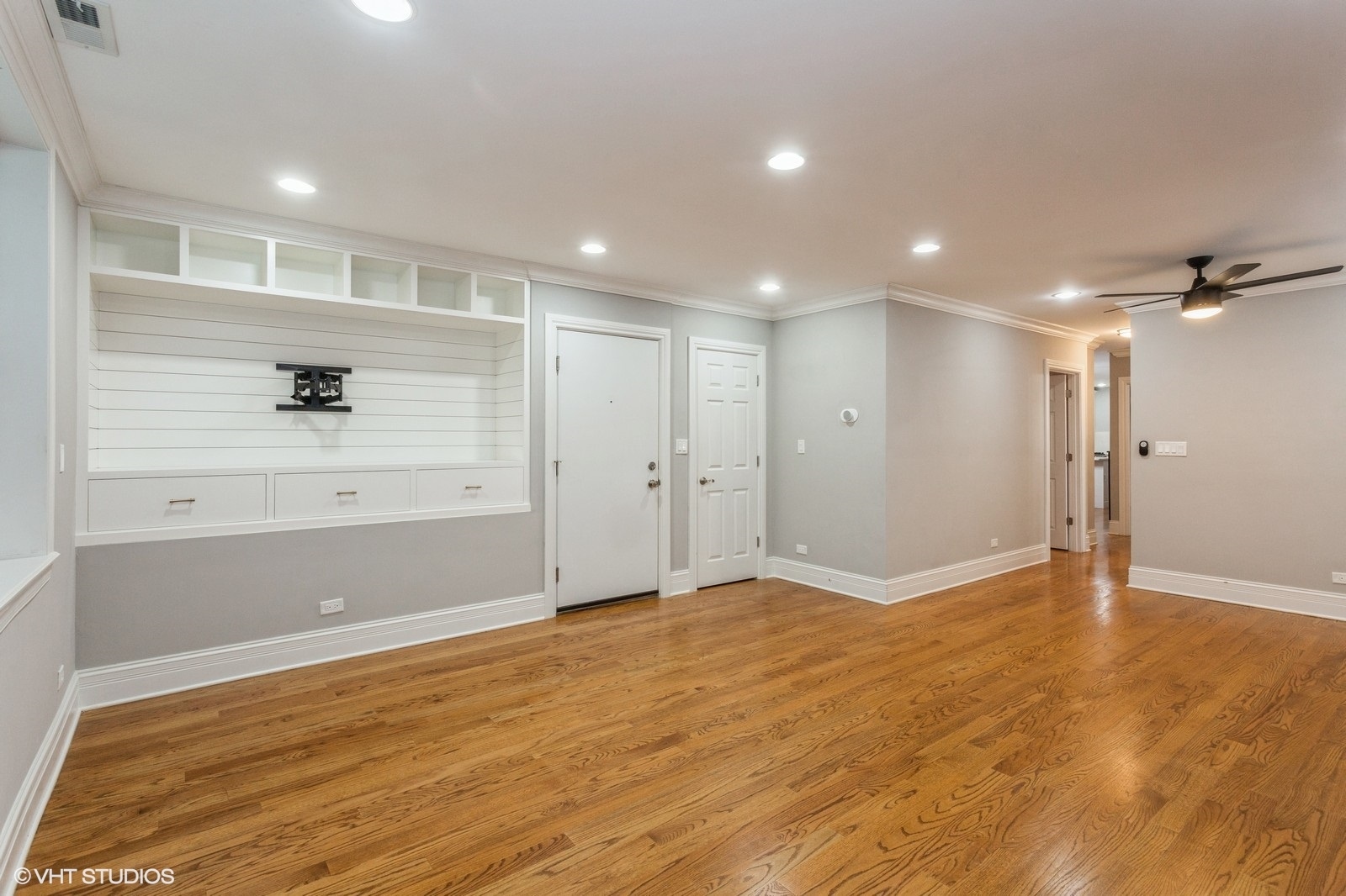 6427 N Albany Avenue 3