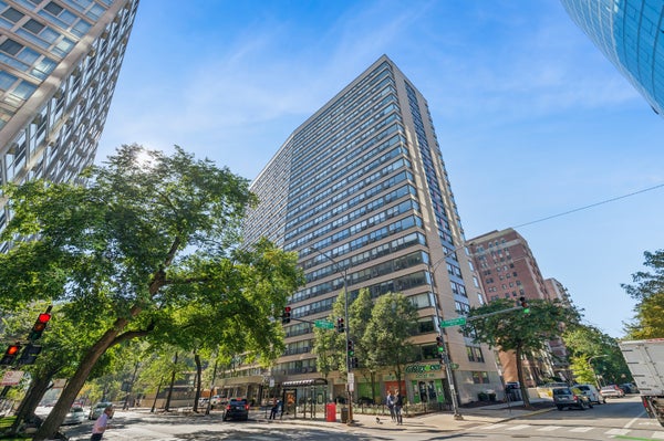 2930 N SHERIDAN RD APT 1408, CHICAGO, IL 60657 - Image a34867ad16efbd04fc5eb15ebeb807bf/95875270