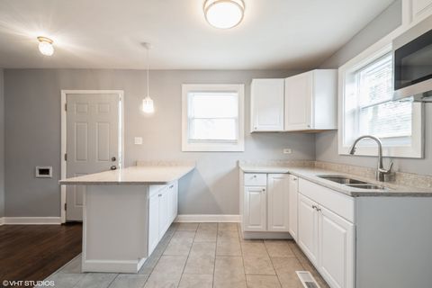 Tiny photo for 12529 S Loomis Street, Calumet Park, IL 60827 (MLS # 12568751)